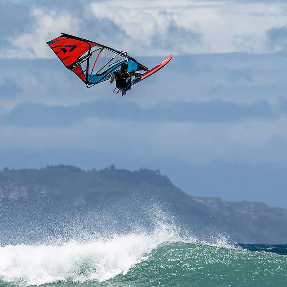 Duotone-Windsurf-2022_0022_DUOTONE_SAILS_2022_Super_Hero_Gallery_04