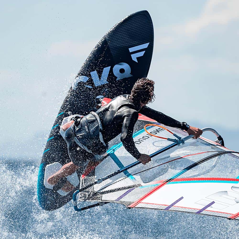 2022-Fanatic-Windsurf-Boards_0000_Skate