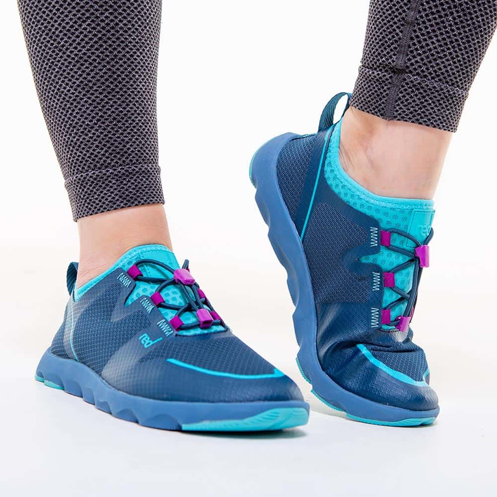 Red-Sup-Shoe_0005_Womens